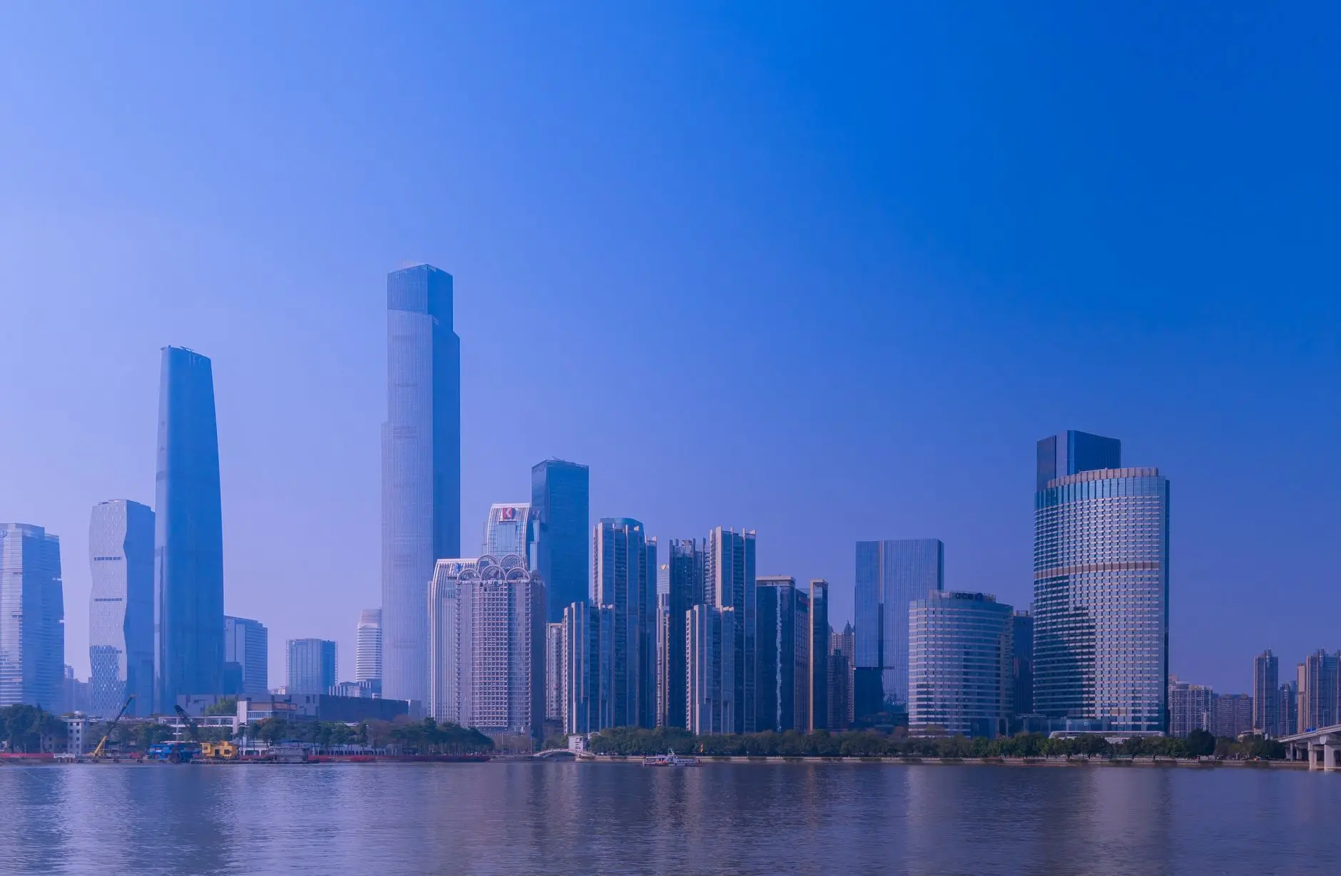 2024年农场管理系统软件技术升级趋势与智能化应用前景